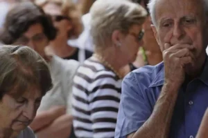 Jubilaciones: hacen falta 34 monotributistas para sostener un haber promedio