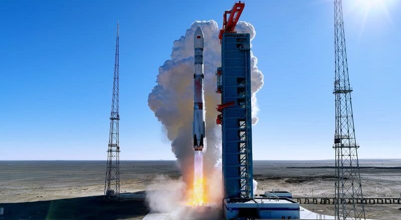 China ya le compite a SpaceX: consiguió aterrizar por primera vez un cohete reutilizable