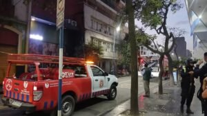 Alerta en el microcentro por un incendio frente al Concejo Deliberante: un herido y 63 evacuados de un edificio