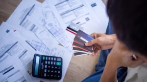 La morosidad de las familias llegó al 12,8% en mayo y alcanzó el nivel más alto en más de 20 años