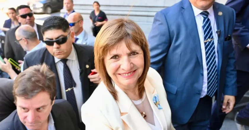 Patricia Bullrich inicia una gira por el país en medio de la tensión con Milei