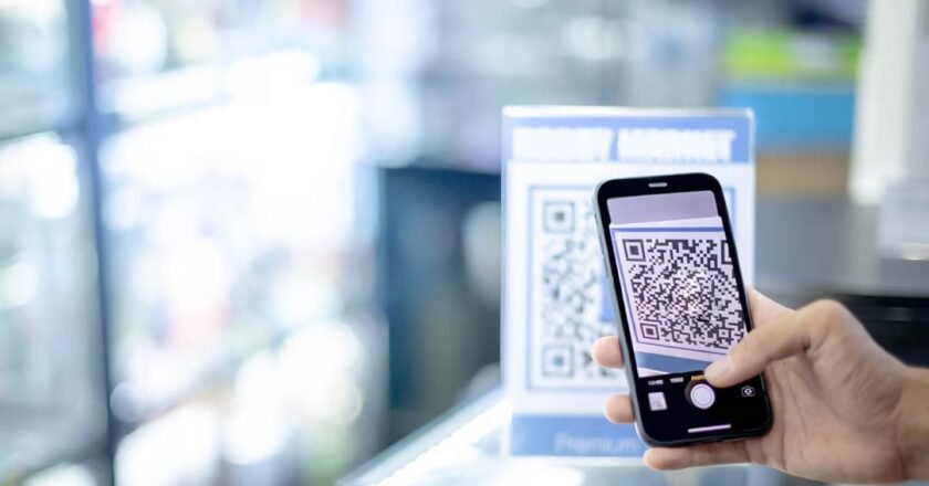 Ocho de cada diez argentinos pagan con el celular y las billeteras digitales superan al efectivo