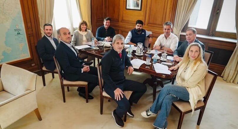La mesa política se reunió durante más de dos horas y definió cuándo enviará la reforma del Banco Central al Congreso