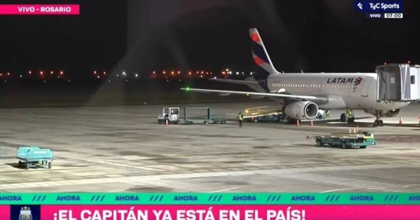 Messi llegó al país y pasará unos días con su familia en Rosario
