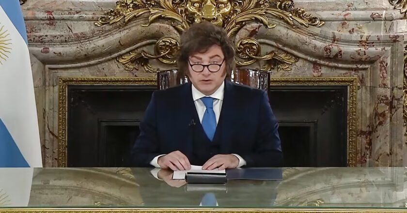 Milei presentó el proyecto de reforma de la Carta Orgánica del Banco Central para “poner fin a la estafa de falsificar dinero”