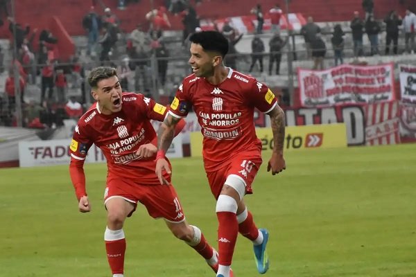San Martín fue contundente y goleó a Almagro con autoridad