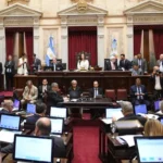 El Gobierno no consiguió los votos y aplazó el tratamiento de la ley de venta de tierras para agosto