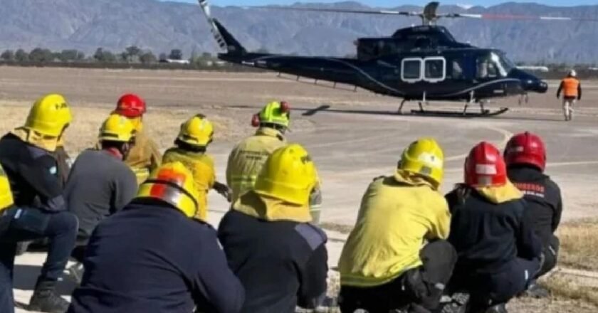 Tragedia aérea en San Juan: murieron 7 personas por la caída de un helicóptero que se dirigía a combatir los incendios forestales en La Rioja