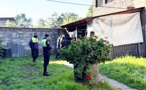 Hallaron una carta del hombre que mató a su hijo y luego se suicidó en Barrio Sur