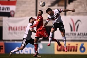 San Martín remontó en Buenos Aires y venció 2-1 a Chacarita con un doblete de Arfaras