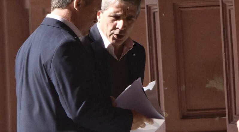 Caputo movió $4 billones al Banco Nación para bajar la tasa que él mismo había impulsado