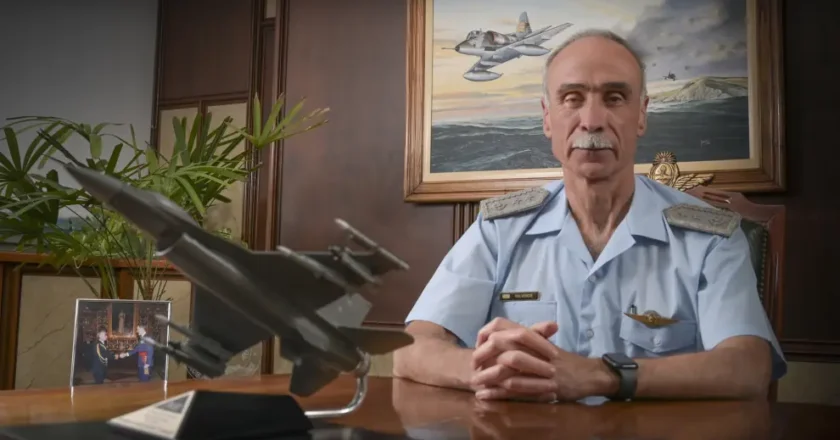 Quirno pidió remover al jefe de la Fuerza Aérea por afirmar que el Estrecho de Magallanes es argentino