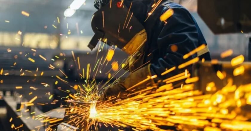 La industria metalúrgica cayó 4,4% en julio y opera a menos del 40% de su capacidad