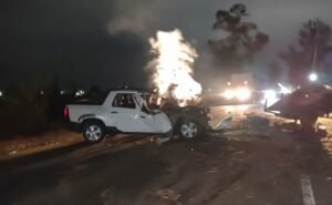 Grave accidente entre una camioneta y una moto en la ruta 329: una joven de 21 años sufrió heridas graves