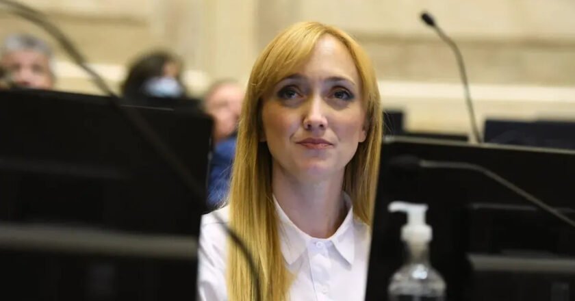Ley de Tierras: Villarruel habilitó a Fernández Sagasti a sesionar y votar de manera remota por su embarazo