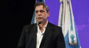 Catalán confirmó que será candidato a gobernador y presentó su plan de “libertad para los tucumanos”