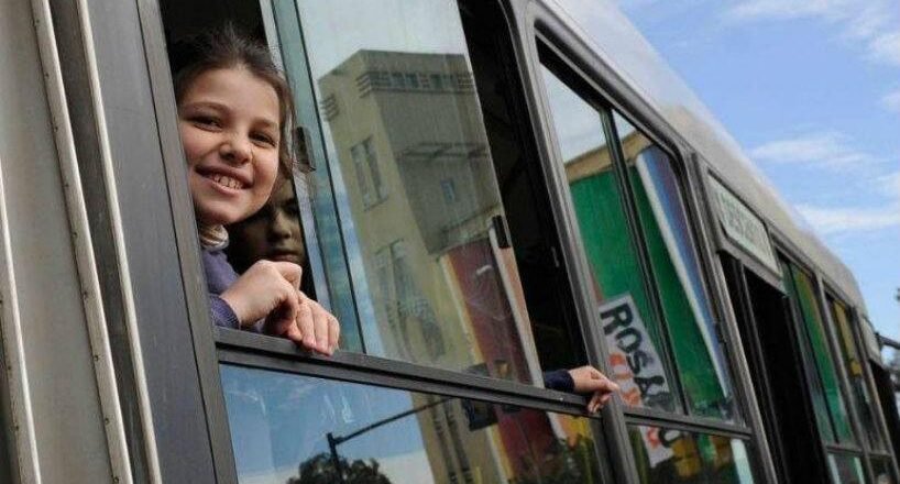 Los niños podrán viajar gratis en colectivo el domingo para festejar su día