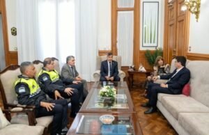 Los casos de menores que lleven un arma a la escuela serán tratados como delitos, informó el Gobierno