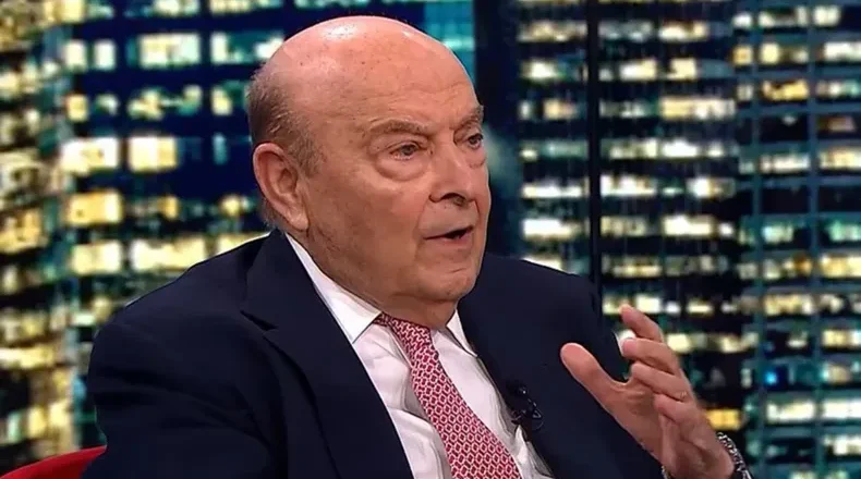 Domingo Cavallo respaldó la competencia de monedas y propuso que el dólar sea de curso legal