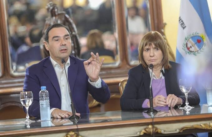 Patricia Bullrich evalúa armar un partido nacional con Valdés ante una posible ruptura con Milei