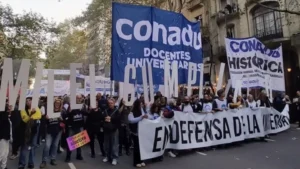 Docentes universitarios confirmaron un nuevo paro nacional de 48 horas: cuándo será