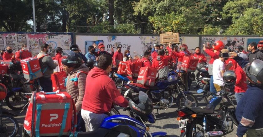 Repartidores de Pedidos Ya en Tucumán se declaran en alerta y preparan una movilización
