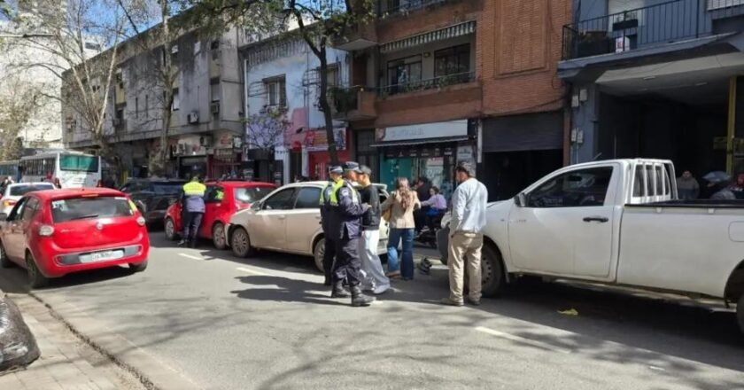 Caos en pleno centro por un choque en cadena entre cuatro autos