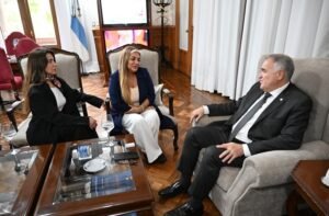Jaldo recibió a Gladys “La Bomba Tucumana”: habló de la situación económica y ofreció colaborar