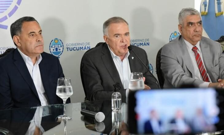 Jaldo destacó la baja de la pobreza en Tucumán y pidió sostener la tendencia