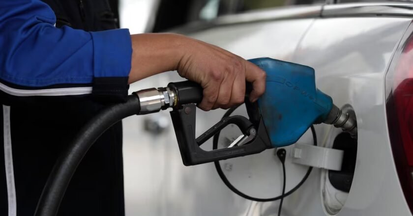 Nafta en Tucumán: la súper de YPF ya supera los $2.200 tras un nuevo aumento