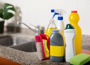 La ANMAT prohibió la venta en todo el país de una serie de productos de limpieza