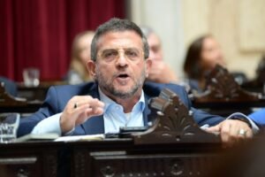 Carlos Cisneros rechazó el Presupuesto 2027: “Es invotable”