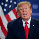 Un juez ordenó a Trump restablecer el acceso de CNN, MS NOW y Politico a la Casa Blanca
