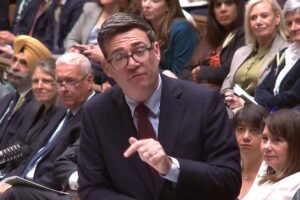 El primer ministro británico dijo que será “implacable” con la causa Malvinas