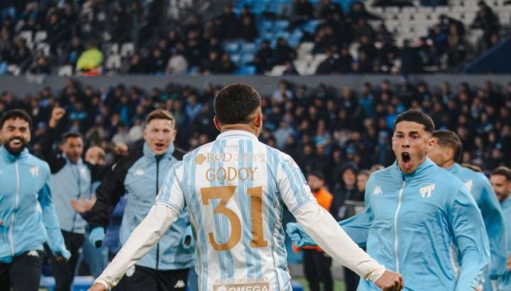 ¡Locura Decana en Avellaneda! Atlético le ganó a Racing en la última jugada