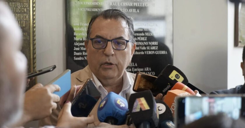 Arnedo: “La casta no desapareció, ahora se pintó de violeta”