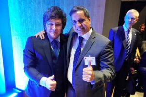 Catalán se mostró junto a Milei en Nueva York