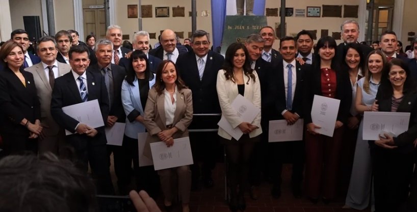 Mohamed ya tiene su gabinete para conducir la UNT: 10 de los 12 secretarios estuvieron en la gestión anterior