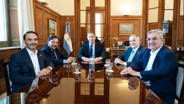 Jaldo le reclamó a Santilli por las tarifas eléctricas y las obras en rutas