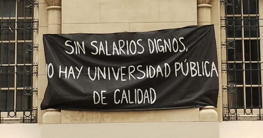 Paro universitario: docentes y no docentes realizan una medida de fuerza en todo el país