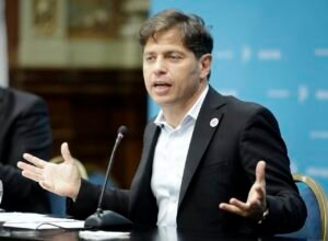 Kicillof cuestionó el rumbo económico de Milei: “No existe el milagro argentino si la gente no puede pagar la luz o la comida”