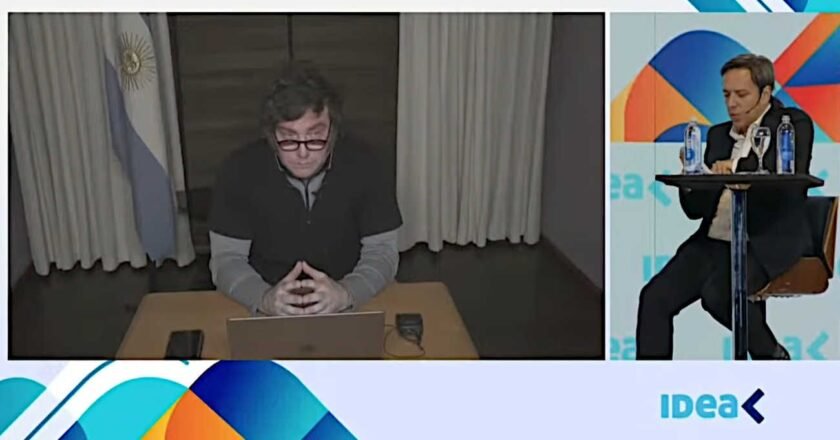 Desde París, Milei les pidió “paciencia” a los empresarios y aseguró que vendrán “los mejores cuatro años de la historia”