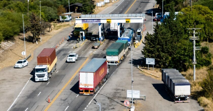 Crece la polémica por los peajes en el NOA: tarifas más caras, largas filas y rutas deterioradas