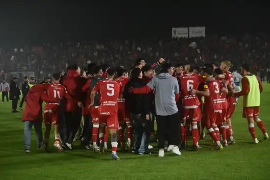 ¡Triunfazo del Santo! San Martín dio vuelta el partido y le ganó 3 a 2 a Midland