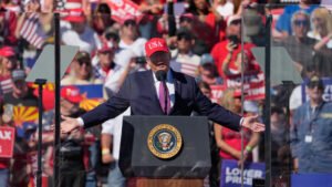 Trump lanza una fuerte advertencia a Europa: “Está siendo devorada viva”