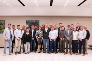 Se reunió la oposición en una mesa de diálogo sin referentes de LLA