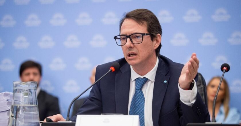 Caputo envió a un funcionario a desmentir el ajuste en discapacidad: “No crean lo que dicen los medios”