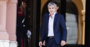 Noviembre será un mes clave para Luis Caputo dentro del Gobierno