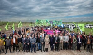 Chahla inauguró una obra hídrica que beneficiará a más de 20.000 vecinos de 17 barrios de la capital