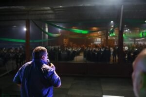 César Torres prepara un multitudinario cierre de campaña con eje en la familia camionera